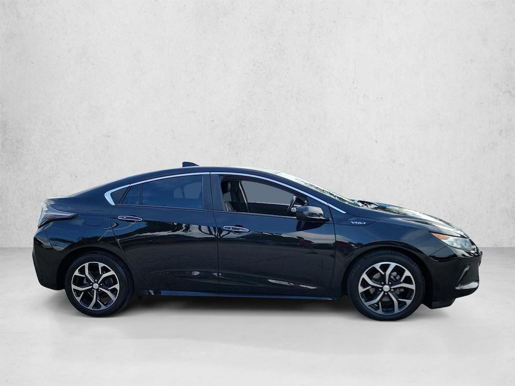 Used 2017 Chevrolet Volt LT Hatchback
