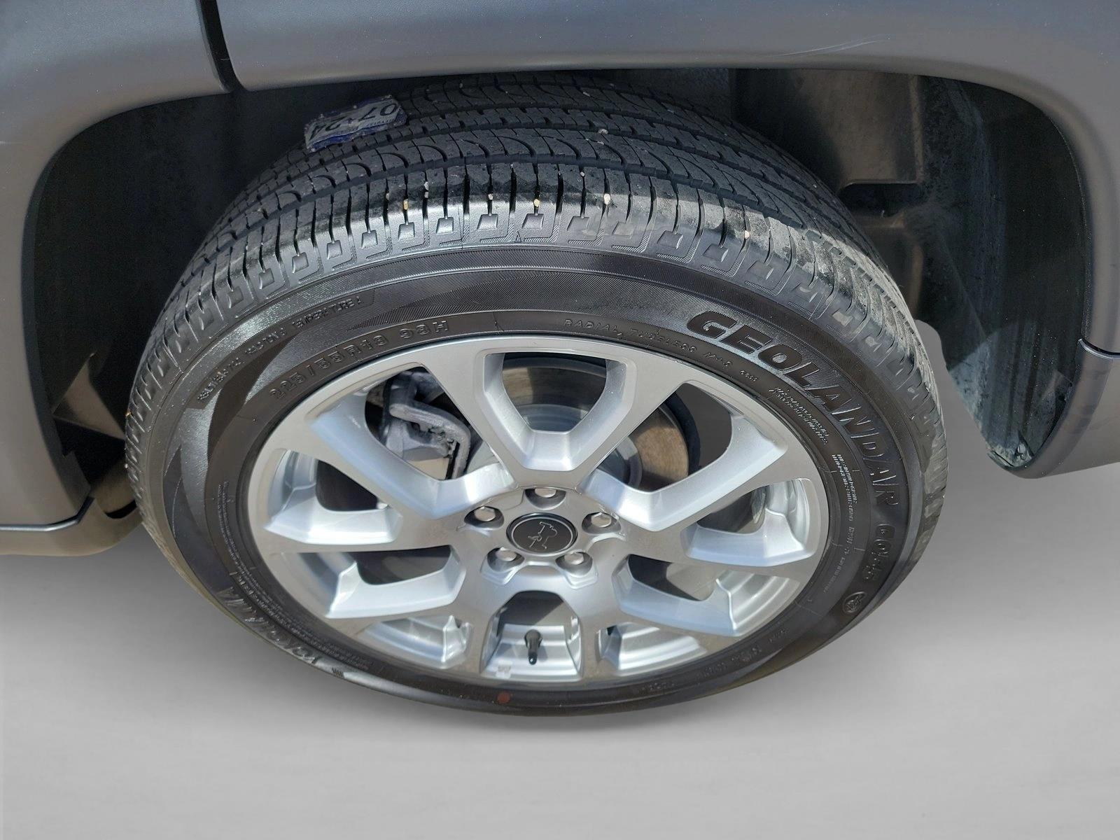 2025 Jeep Compass Limited - Photo 12