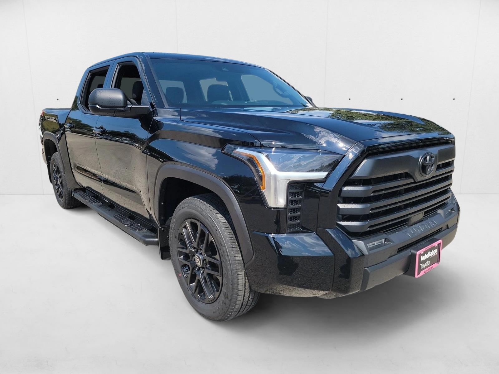 2026 Toyota Tundra SR5 CrewMax photo 3
