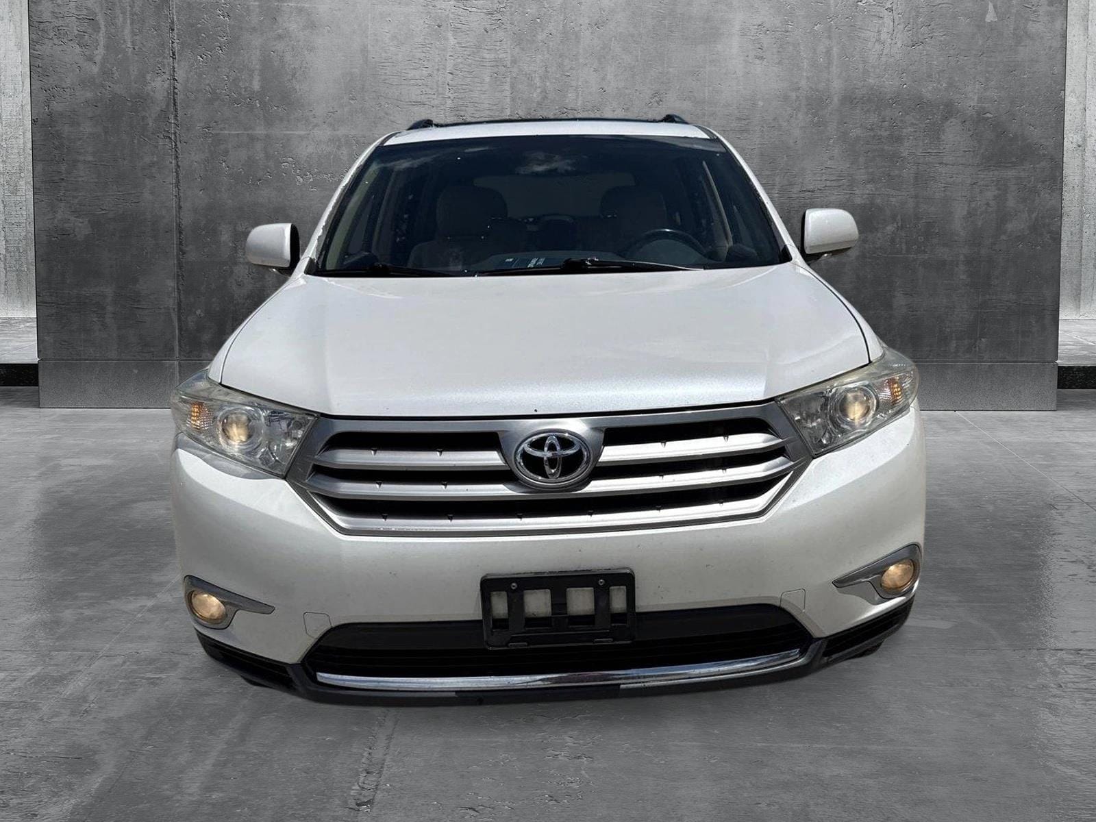 Used 2013 Toyota Highlander Limited with VIN 5TDYK3EH6DS131546 for sale in Austin, TX