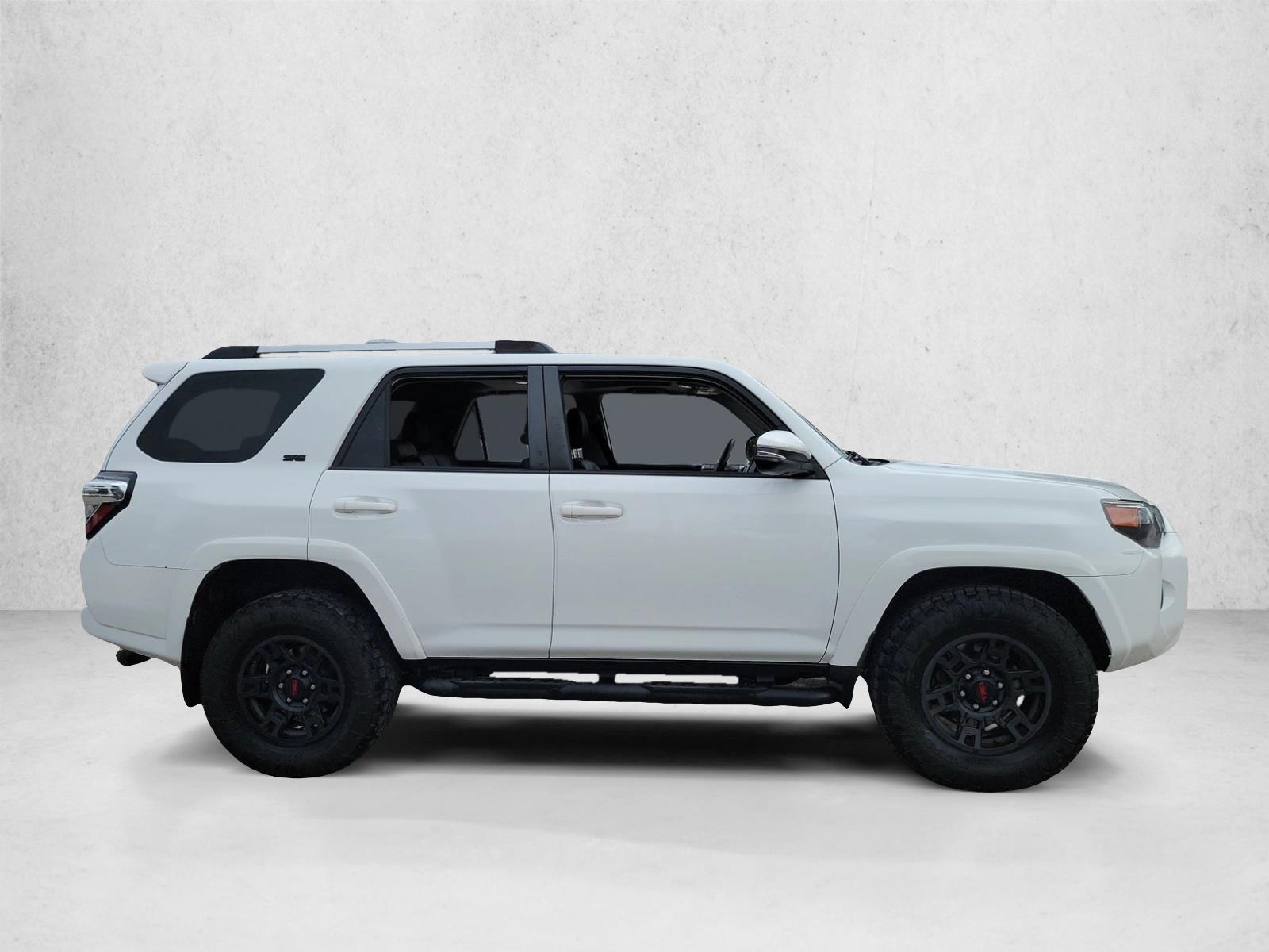 2021 Toyota 4Runner SR5 Premium photo 4