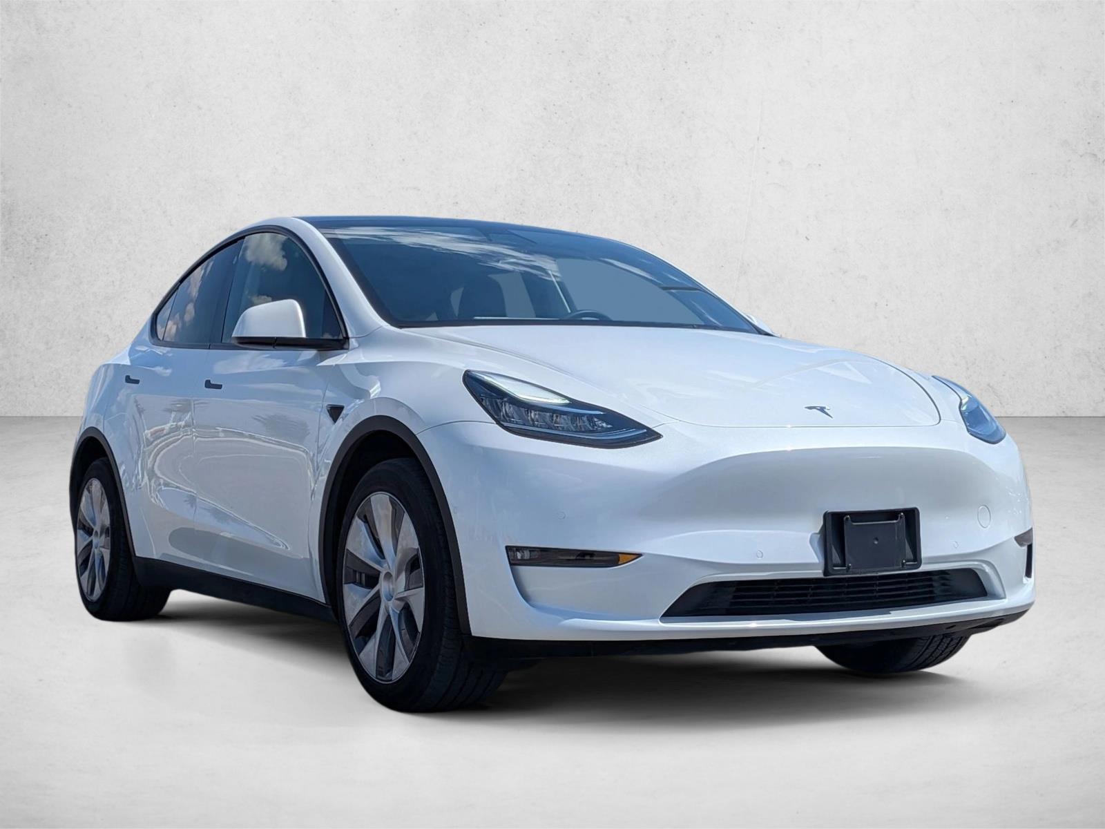 2022 Tesla Model Y Long Range photo 3