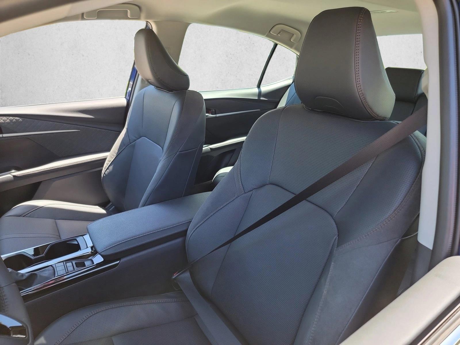 2026 Toyota Camry XLE - Photo 13
