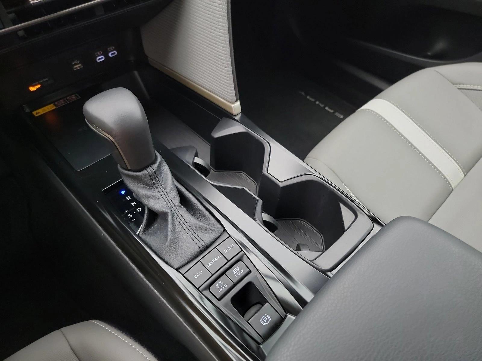 2026 Toyota Camry SE - Photo 22