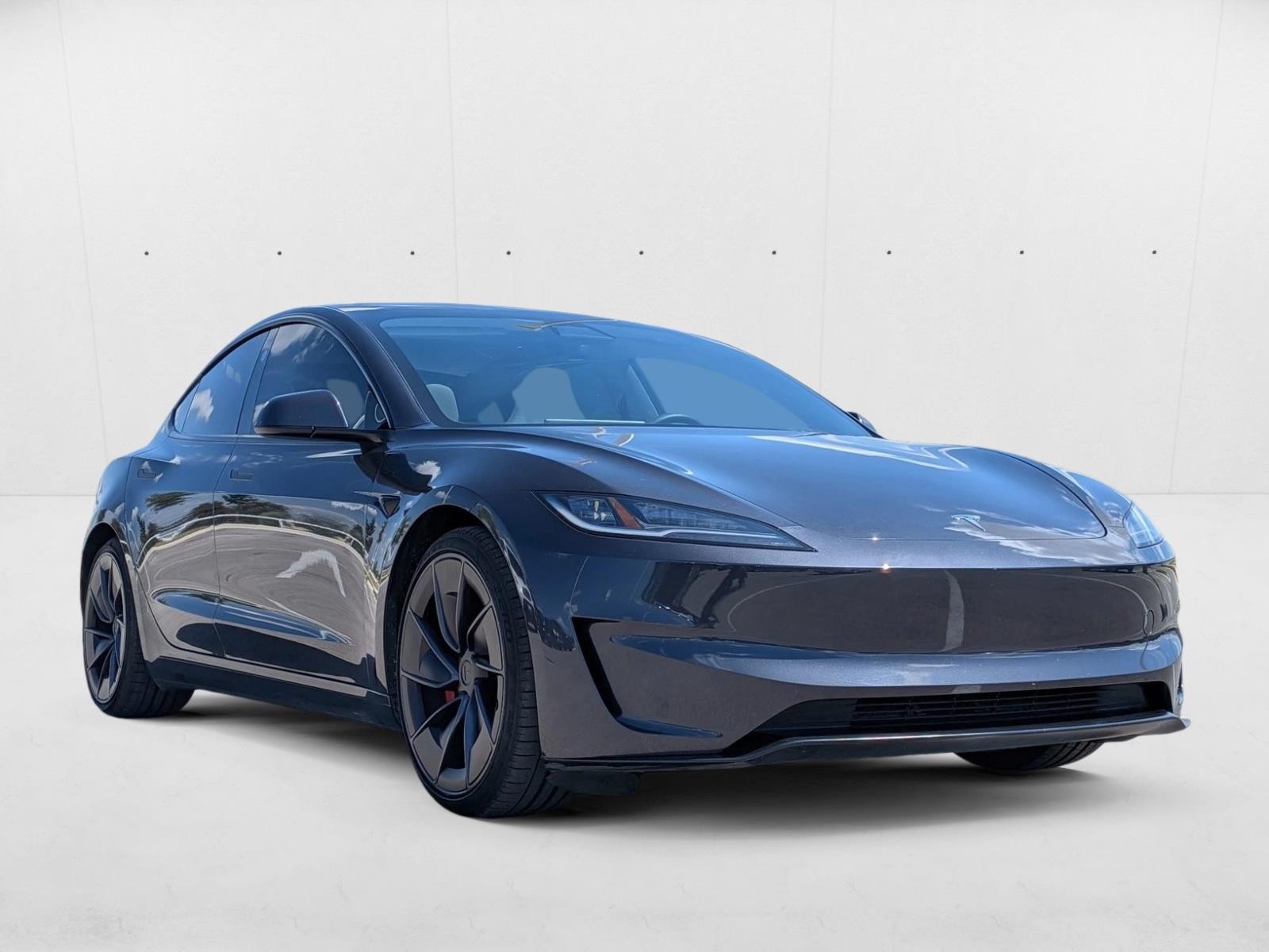 2024 Tesla Model 3 Performance photo 3
