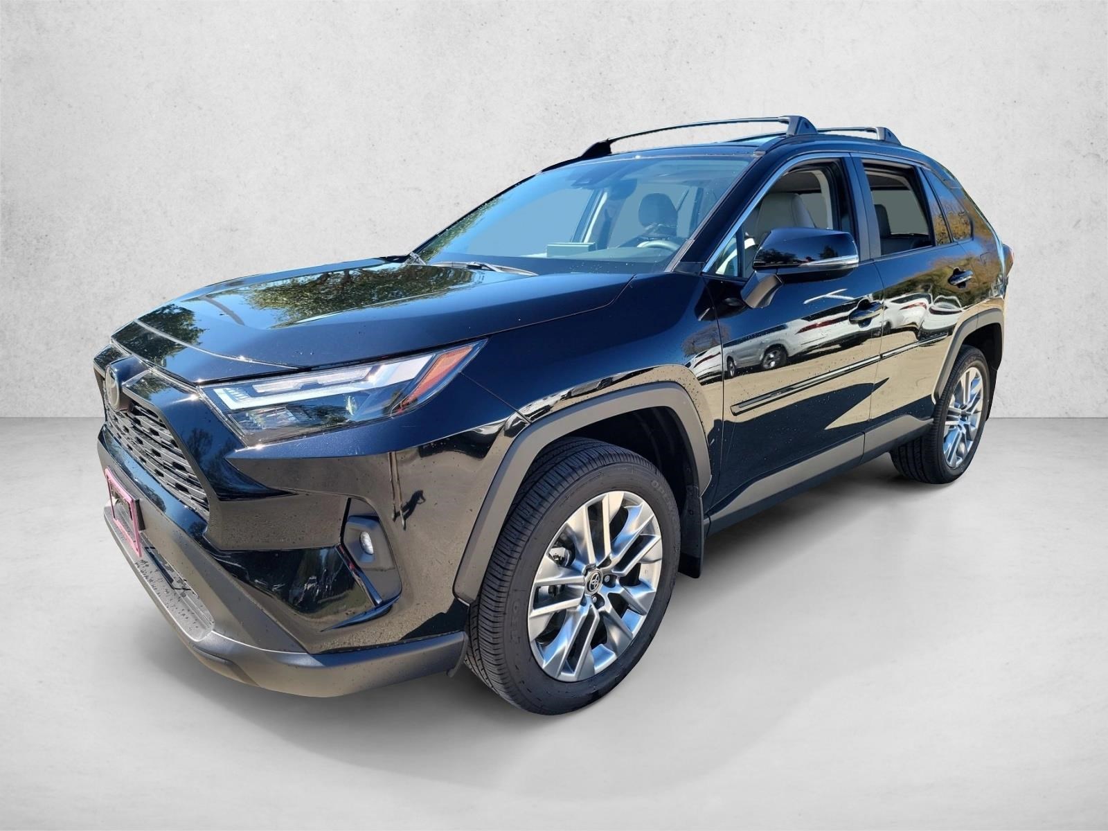 2025 Toyota RAV4 XLE Premium's photo