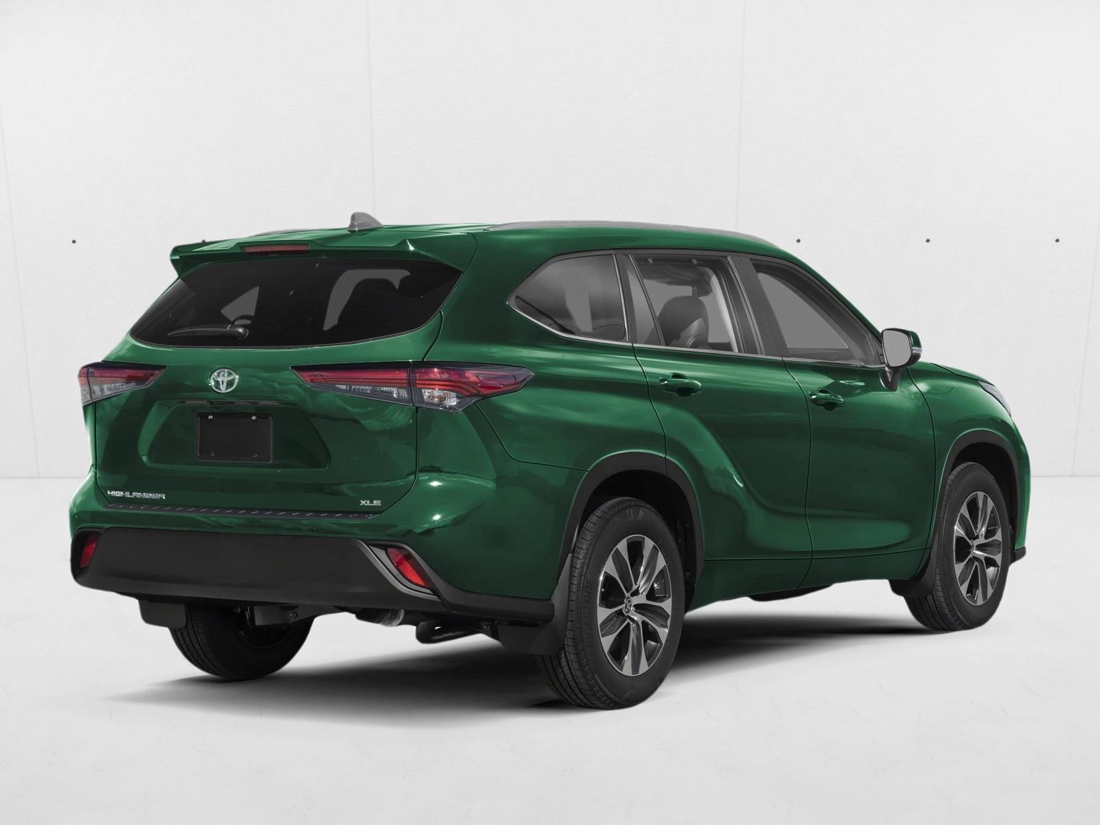 2025 Toyota Highlander XLE photo 2