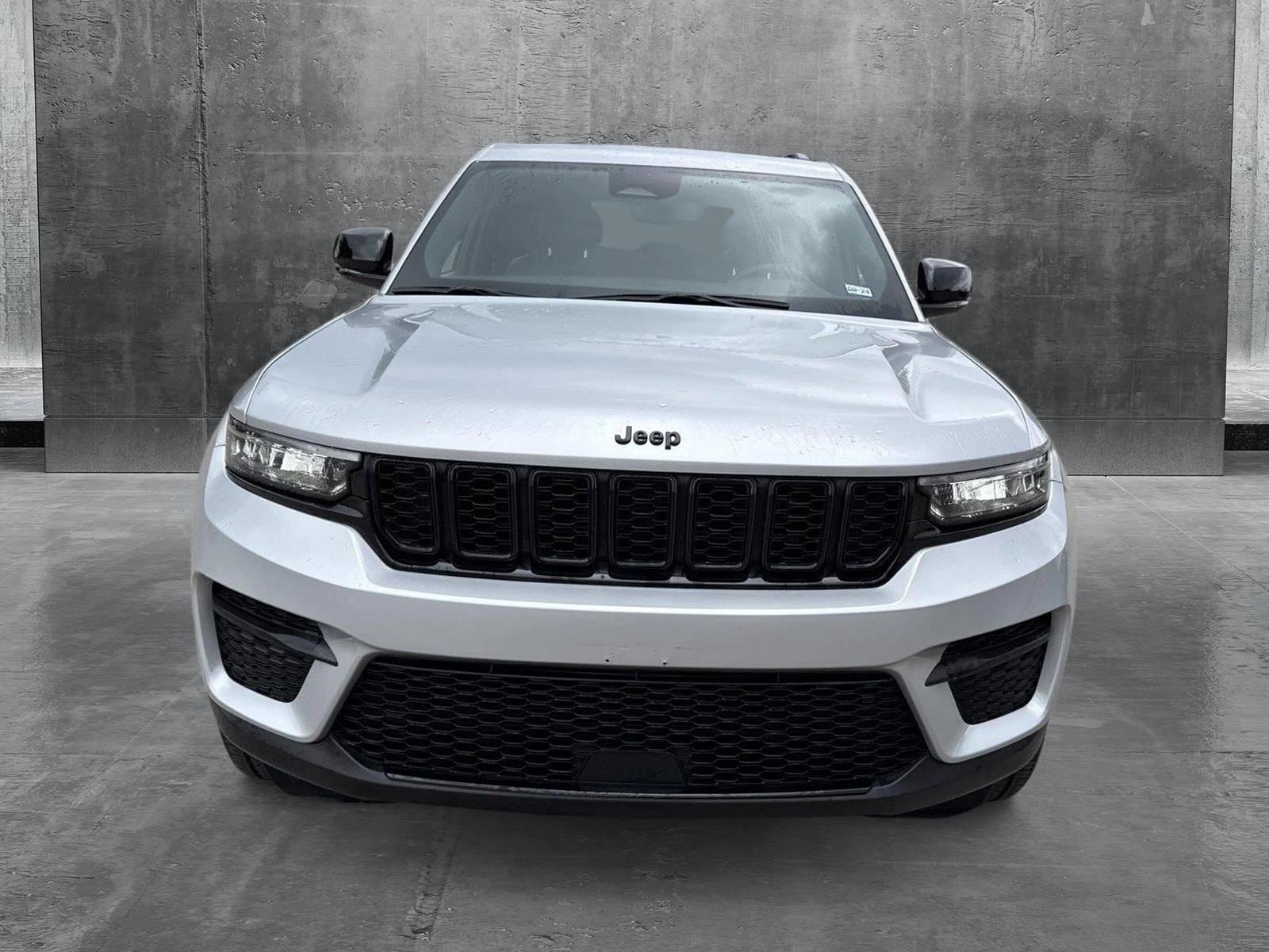 Used 2023 Jeep Grand Cherokee Altitude with VIN 1C4RJHAG5P8701210 for sale in Austin, TX
