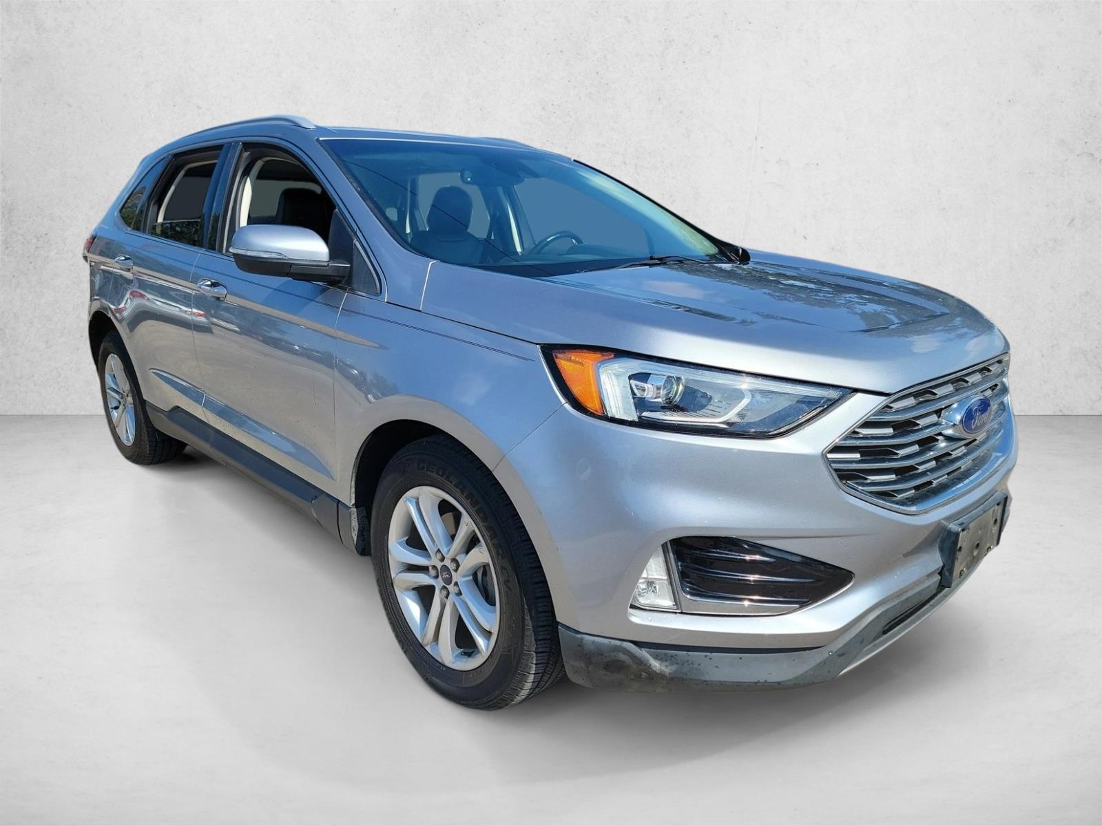 2020 Ford Edge SEL photo 3