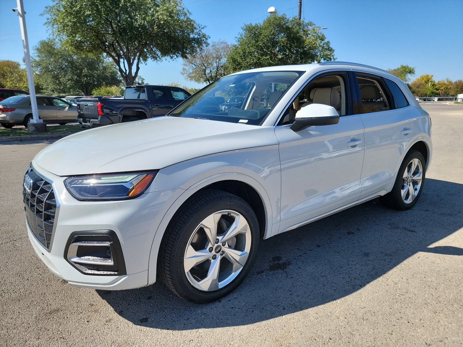 2021 Audi Q5 Premium Plus's photo