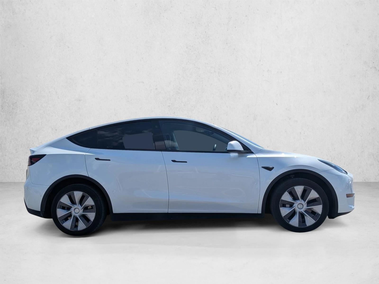 2022 Tesla Model Y Long Range photo 4