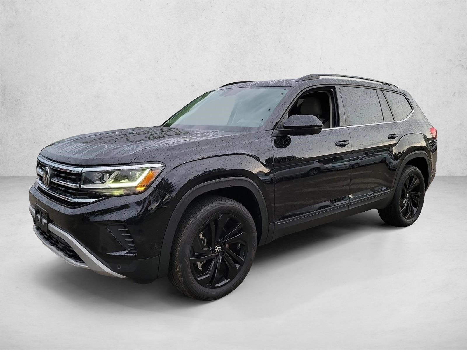 2022 Volkswagen Atlas 3.6L SE w/Tech 4MOTION's photo