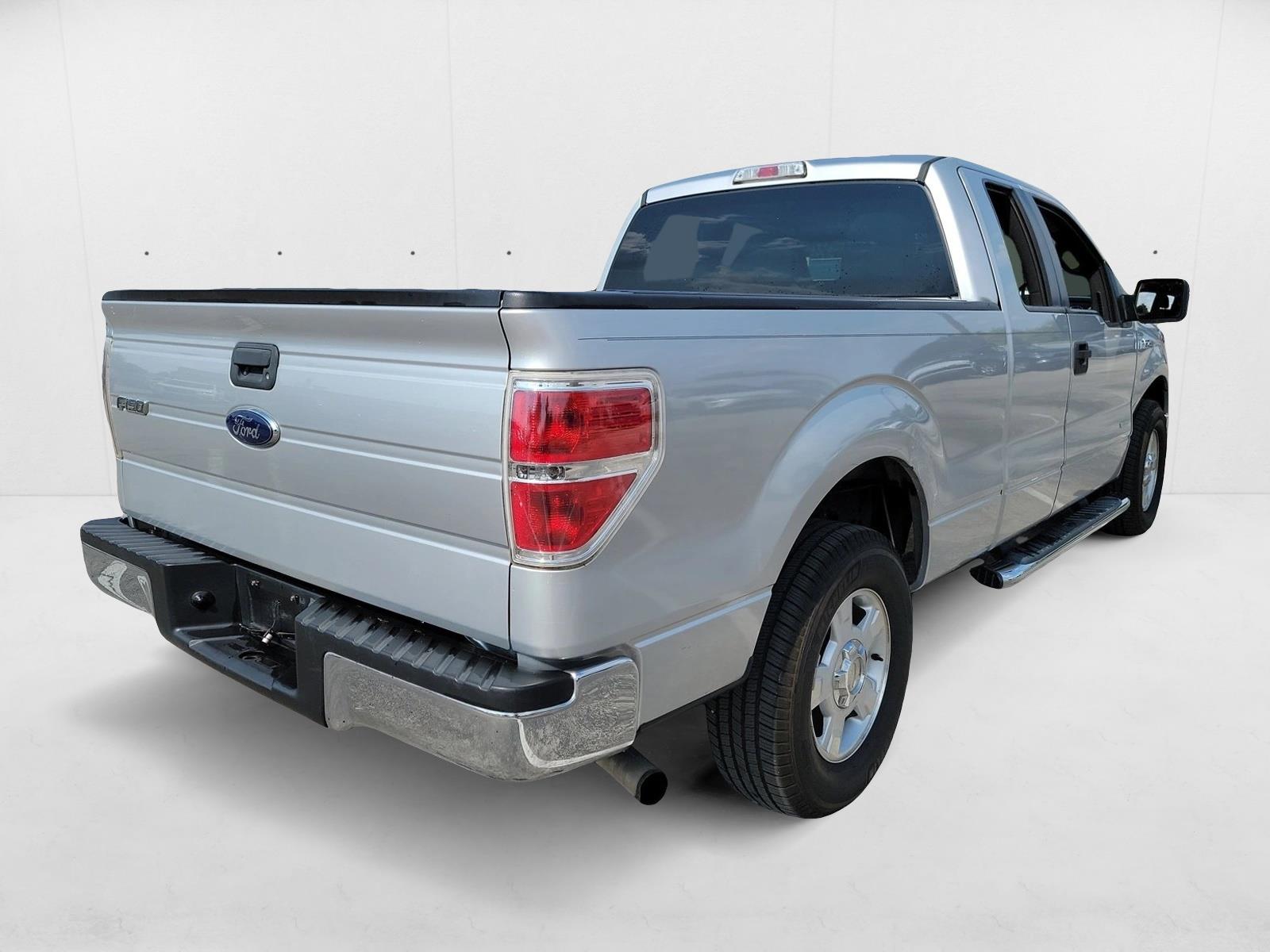 2011 Ford F-150 XLT photo 4