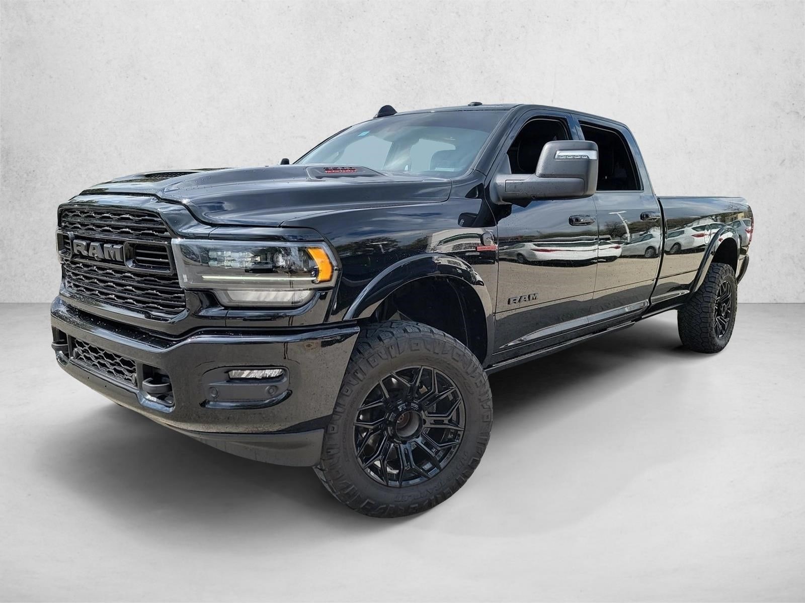 2024 RAM 3500 Limited 4X4 Crew Cab LWB's photo