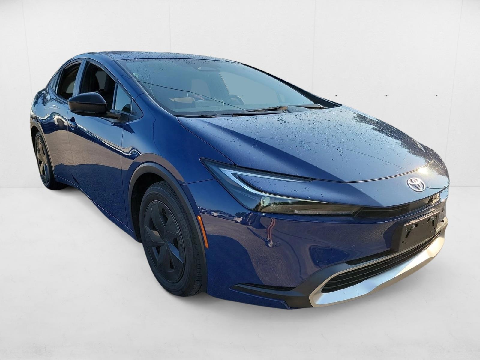 2025 Toyota Prius Plug-in Hybrid SE photo 3