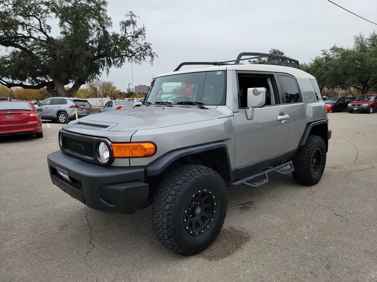 2010 Toyota FJ Cruiser Base's photo