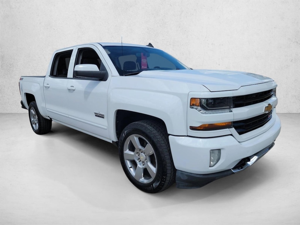 Used 2018 Chevrolet Silverado 1500 LT w/2LT Truck Crew Cab