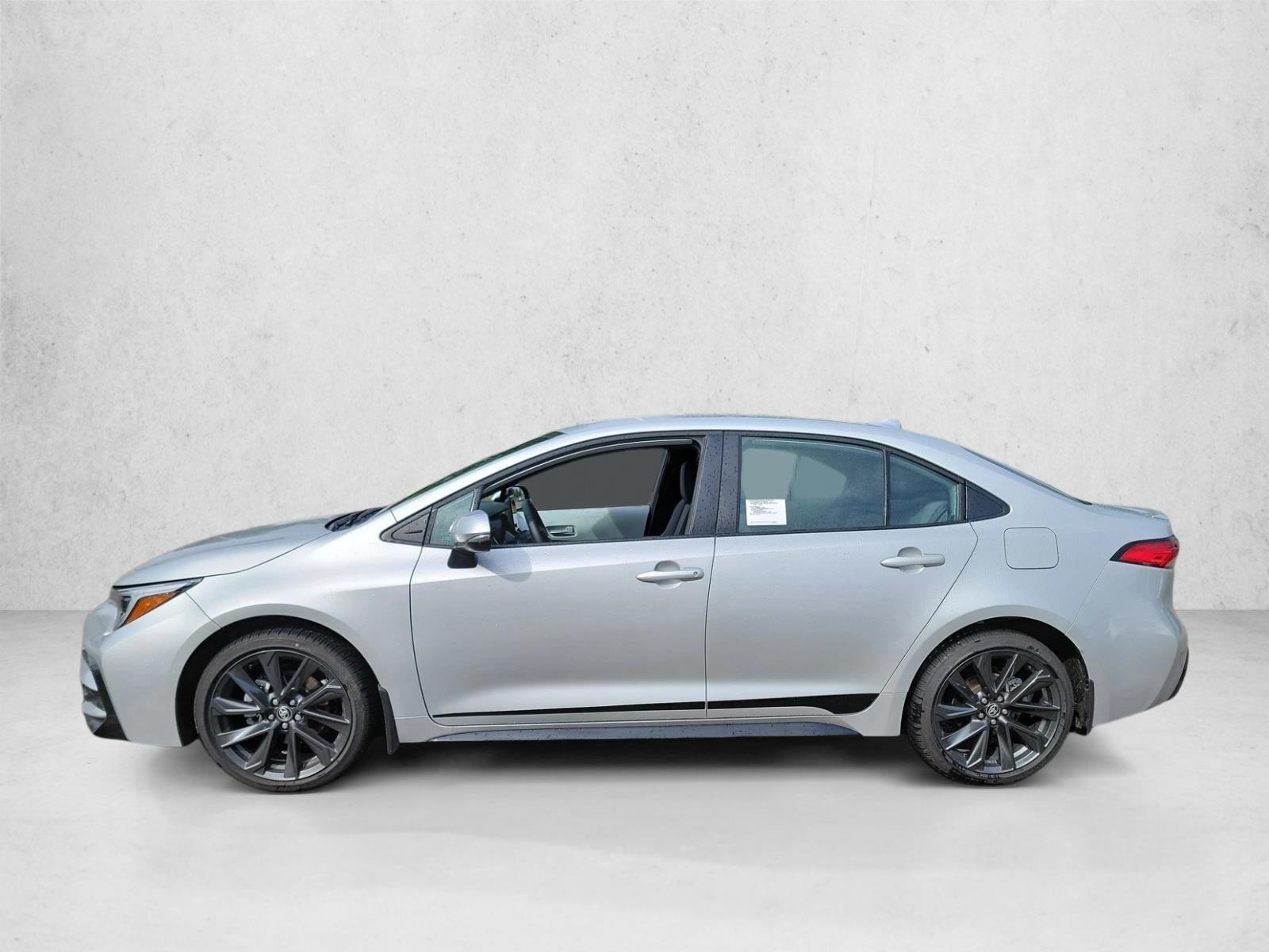 2026 Toyota Corolla SE - Photo 8