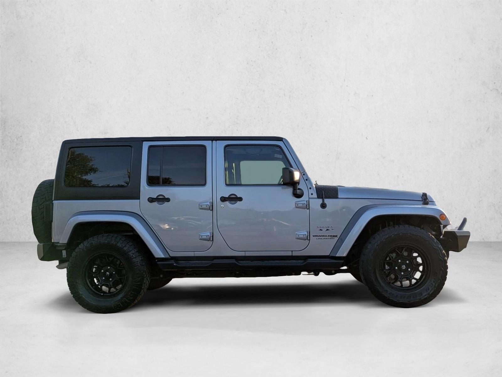 2018 Jeep Wrangler Unlimited Sahara photo 4