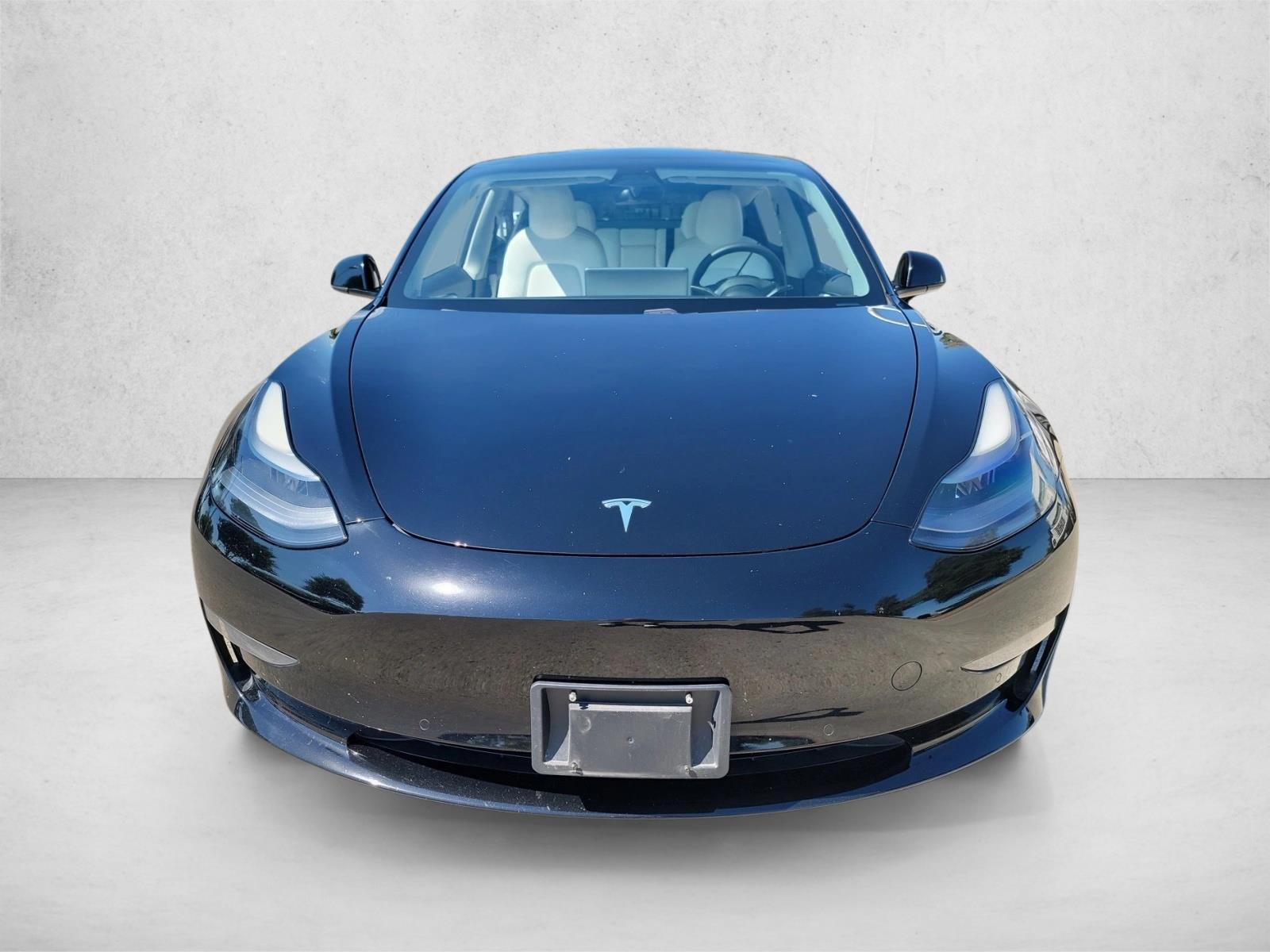 2021 Tesla Model 3 Standard Range Plus photo 2
