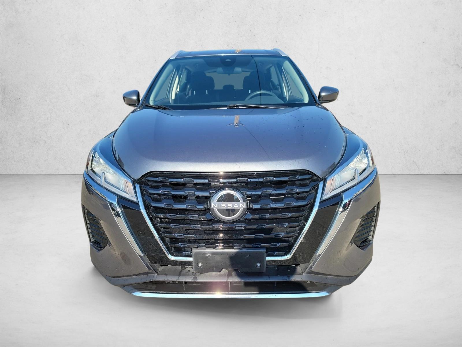 2023 Nissan Kicks SV photo 2