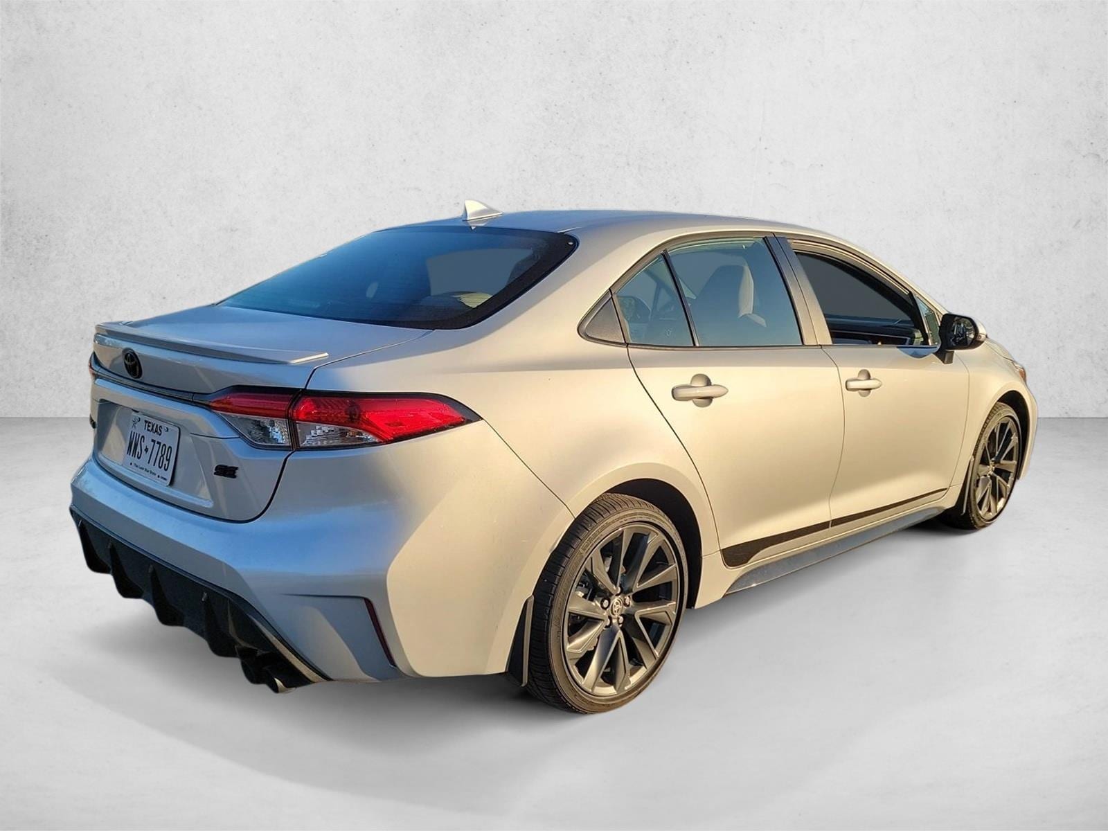 2026 Toyota Corolla SE - Photo 4