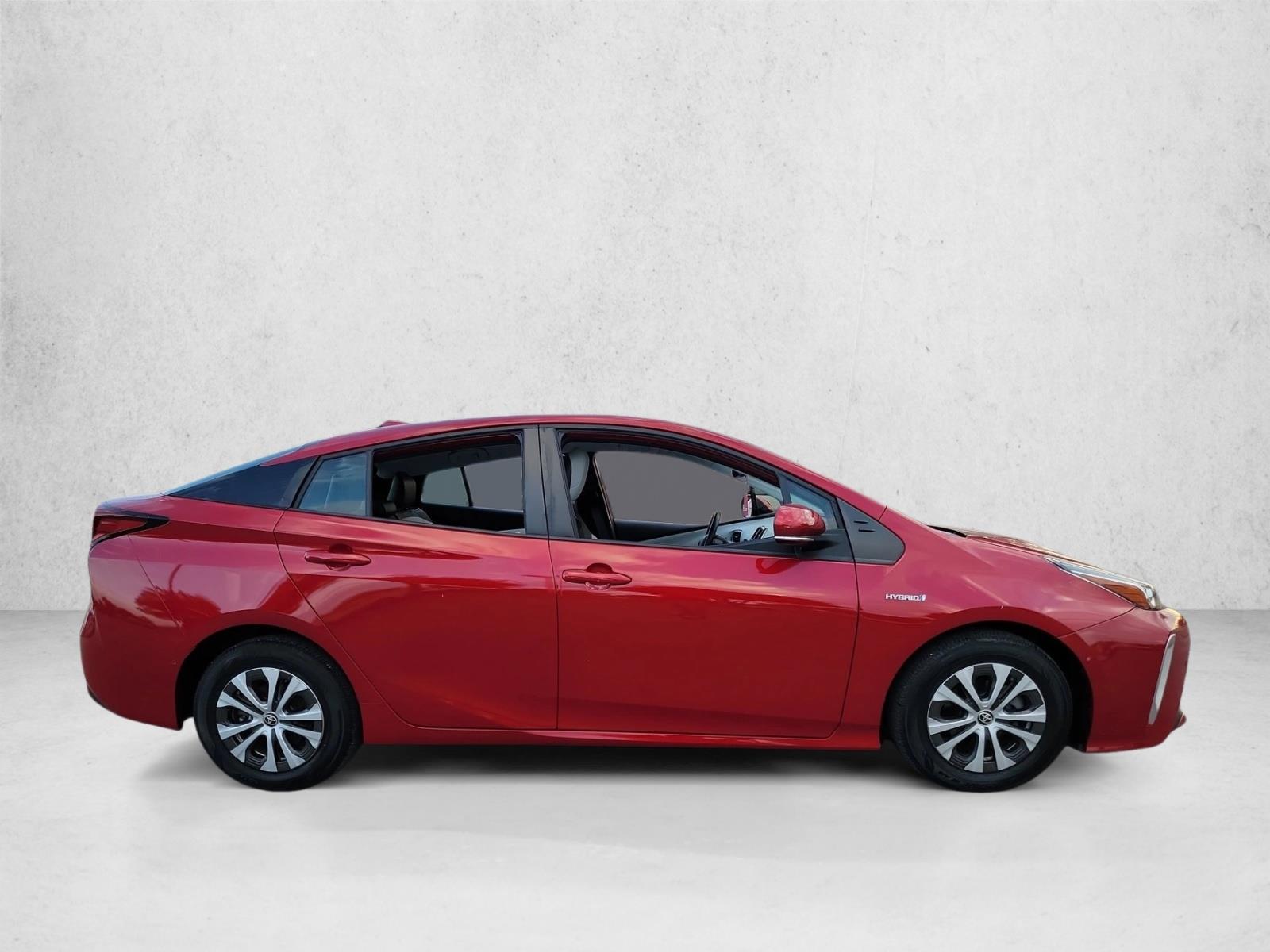 2022 Toyota Prius XLE photo 4