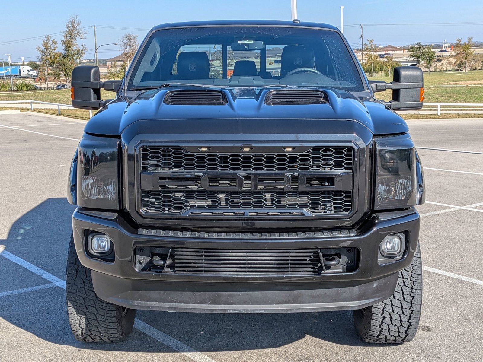 2015 Ford F-250 XLT photo 2