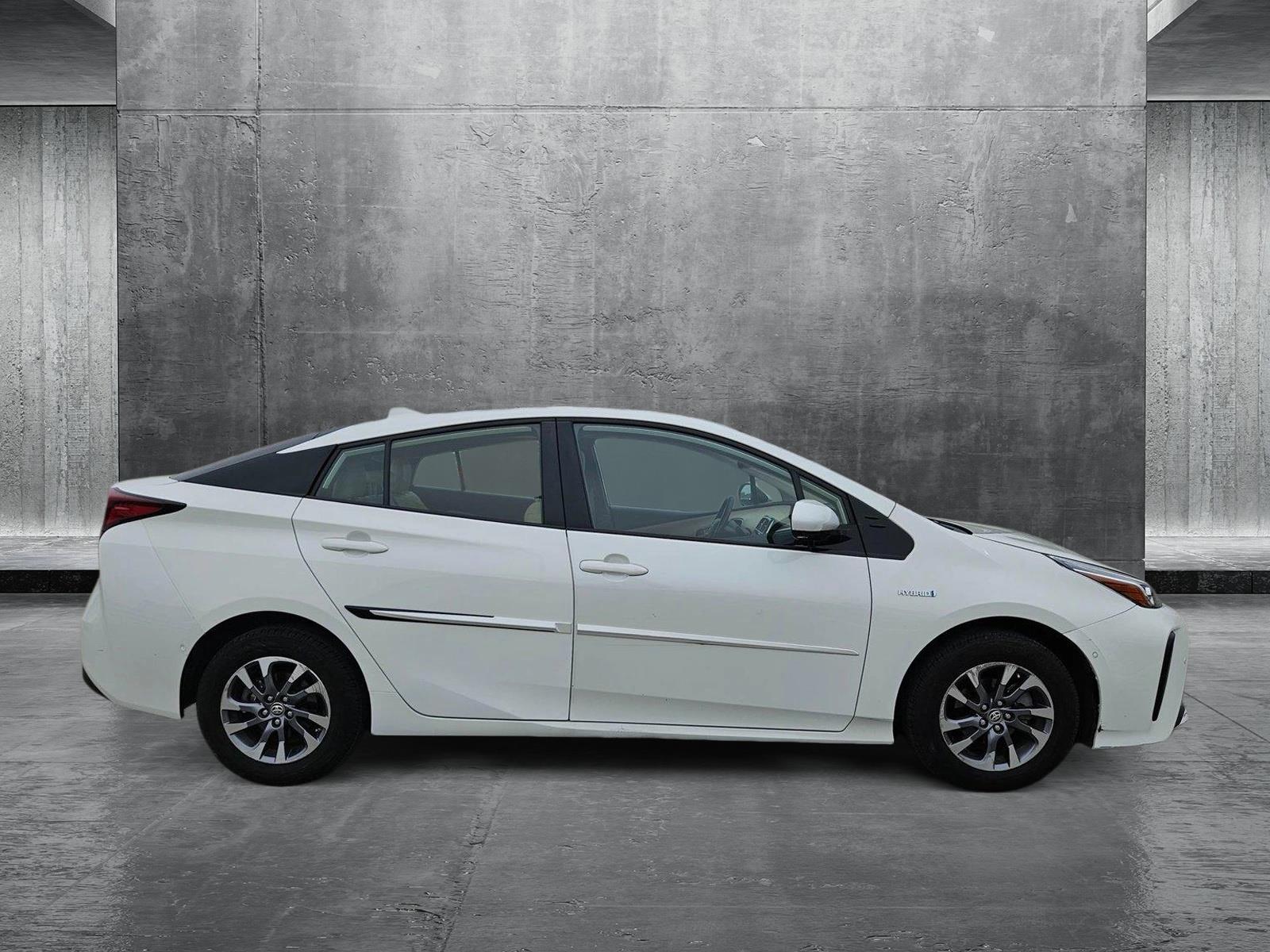 2020 Toyota Prius XLE photo 4