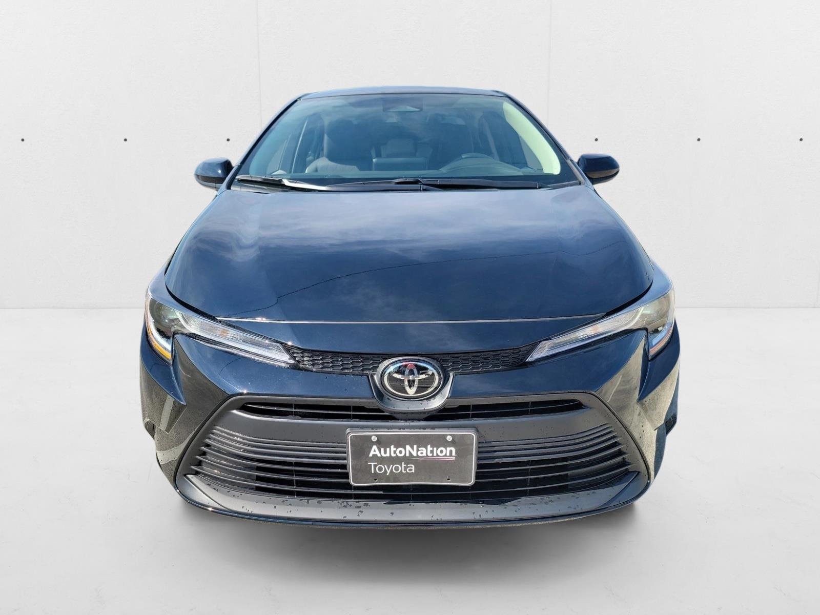 2025 Toyota Corolla LE photo 2