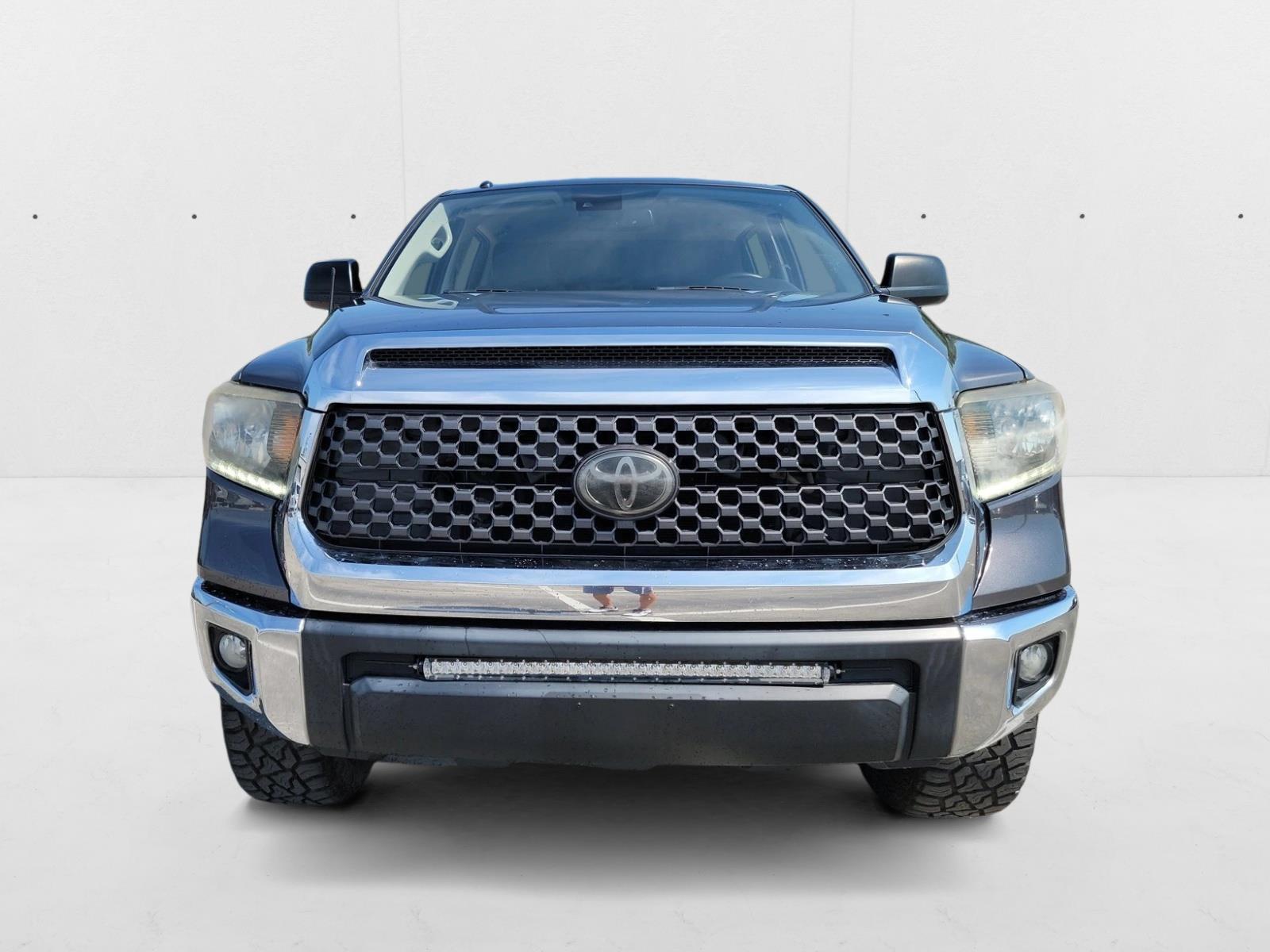 2018 Toyota Tundra SR5 photo 2