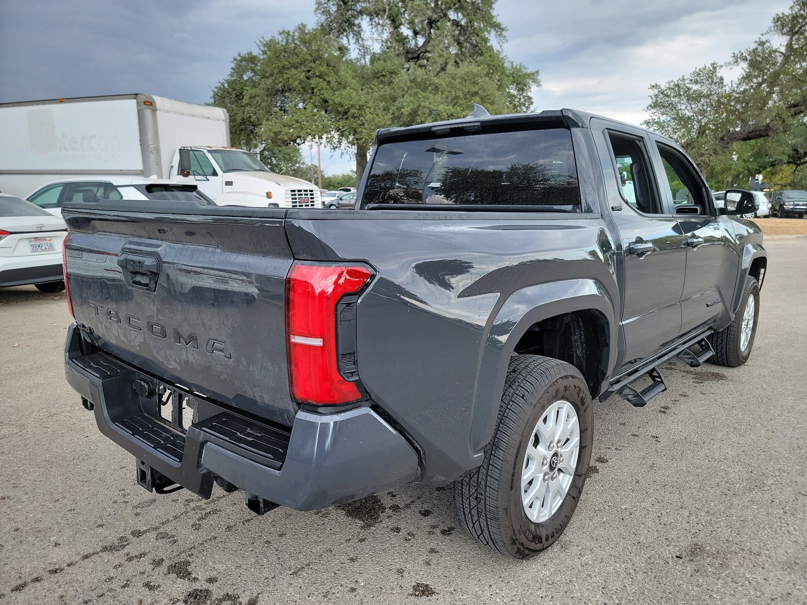 2025 Toyota Tacoma SR5 photo 3