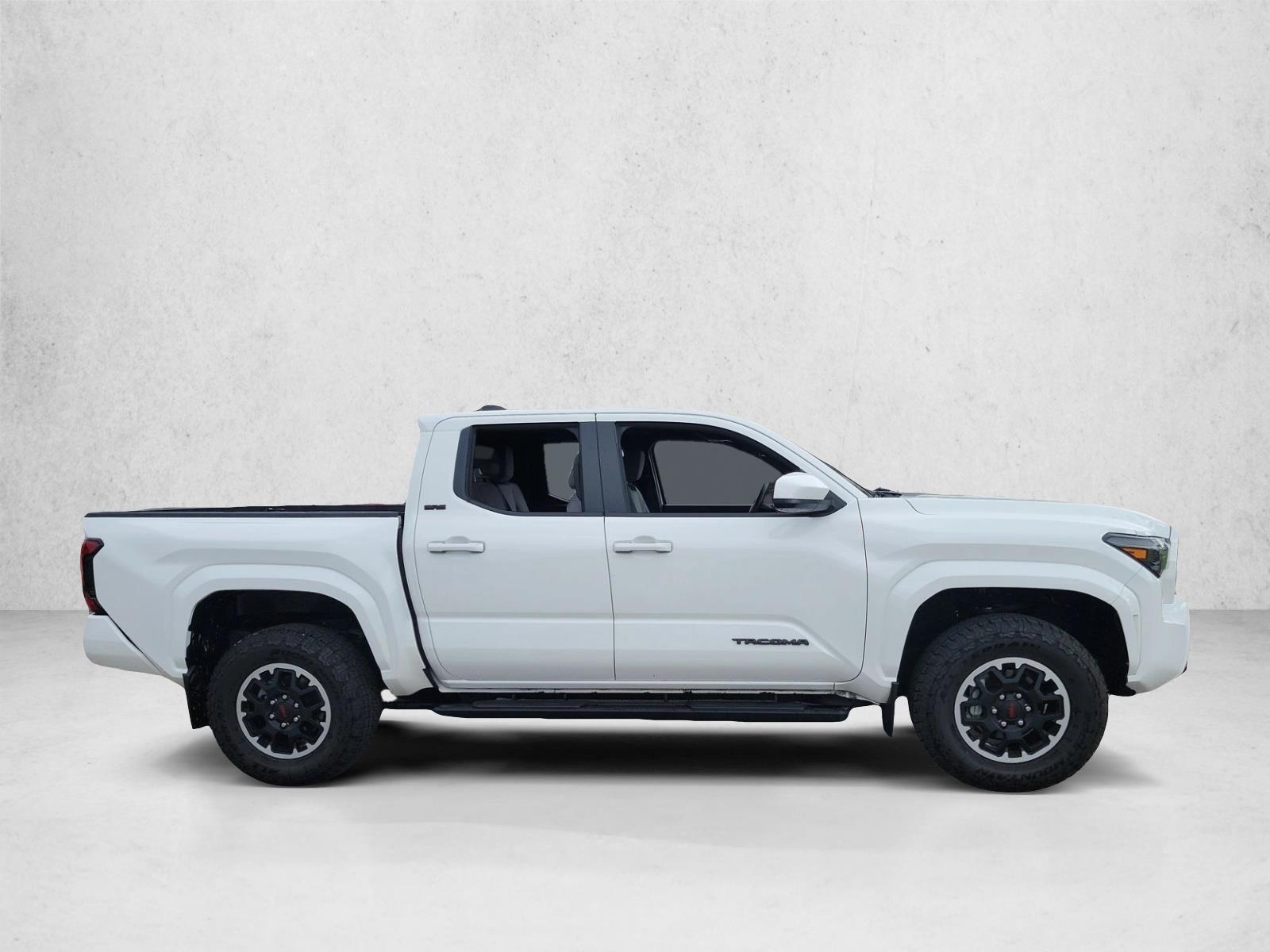 2024 Toyota Tacoma SR5 photo 4
