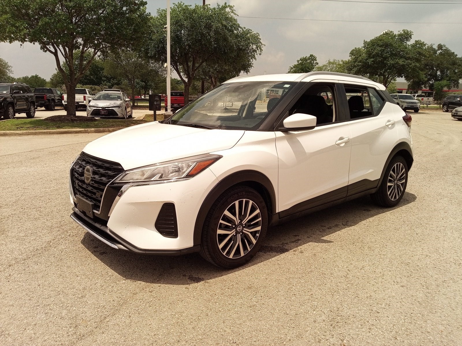 2021 Nissan Kicks SV