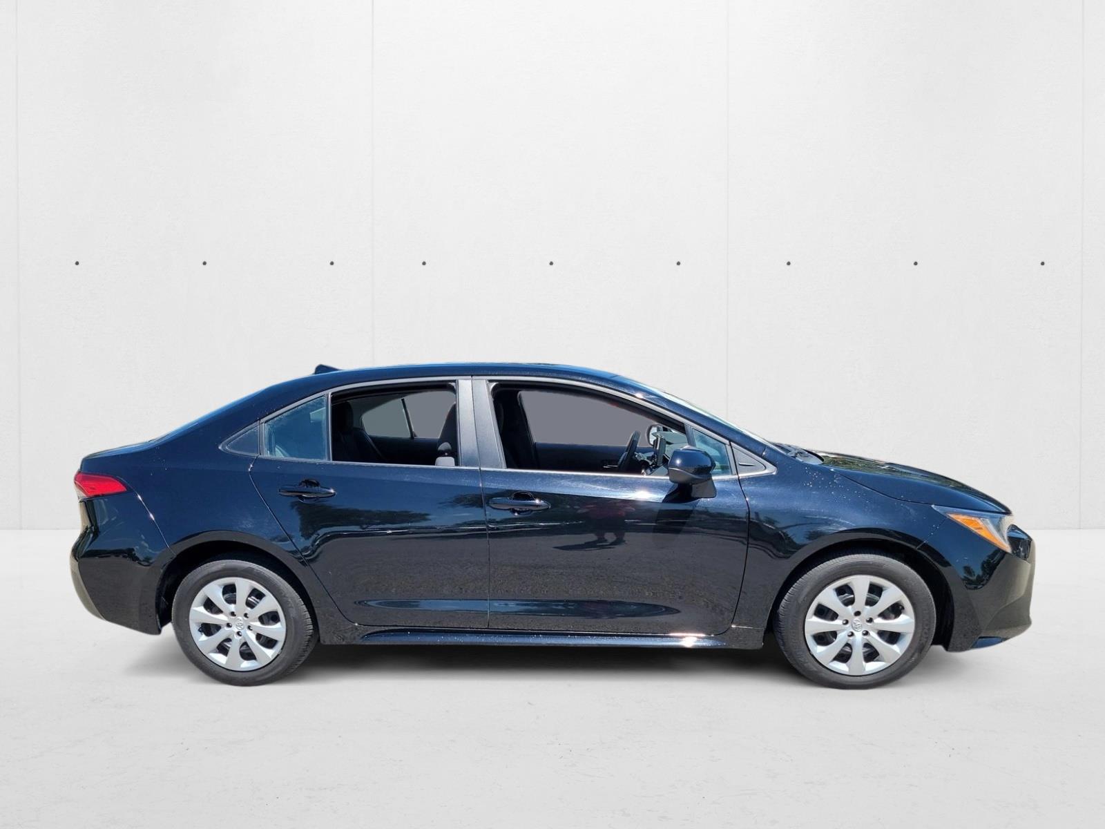 2024 Toyota Corolla SE photo 4
