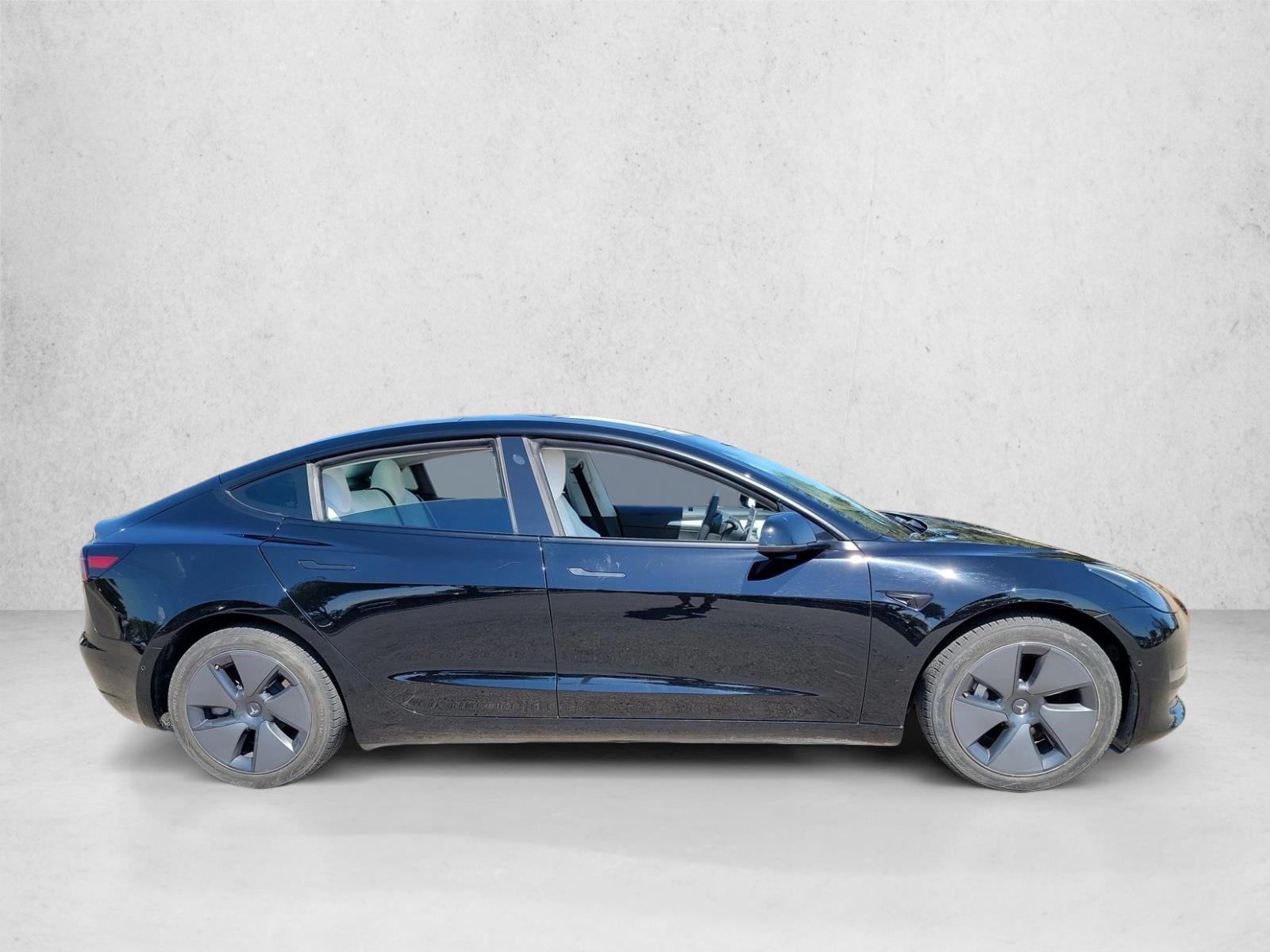 2021 Tesla Model 3 Standard Range Plus photo 4