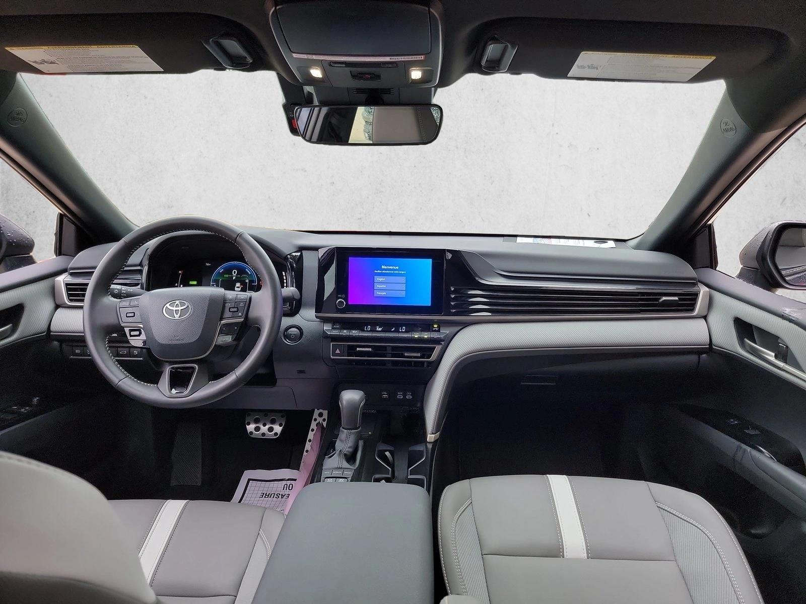 2026 Toyota Camry SE - Photo 18