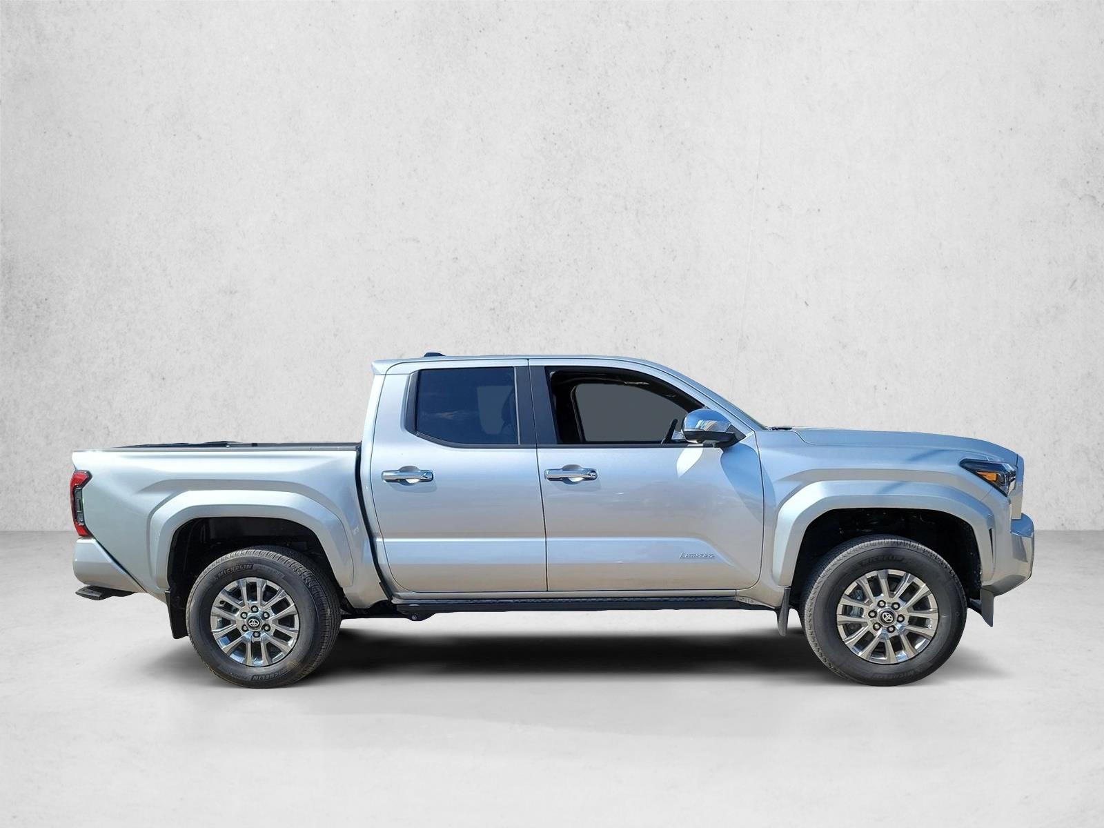 2024 Toyota Tacoma Limited - Photo 4