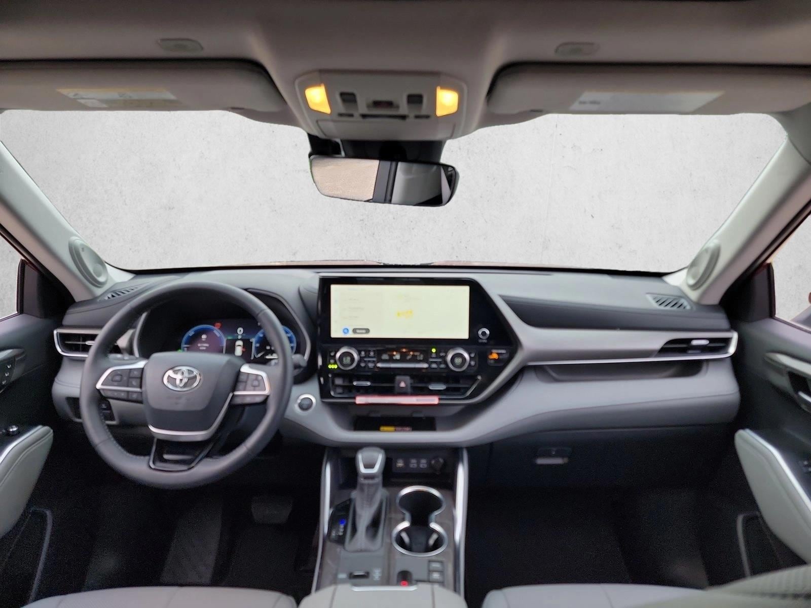 2026 Toyota Highlander Limited - Photo 19