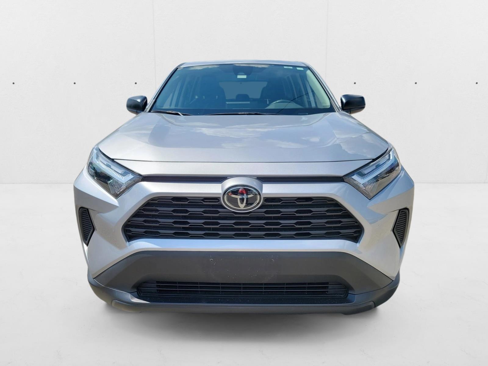 2024 Toyota RAV4 LE photo 2