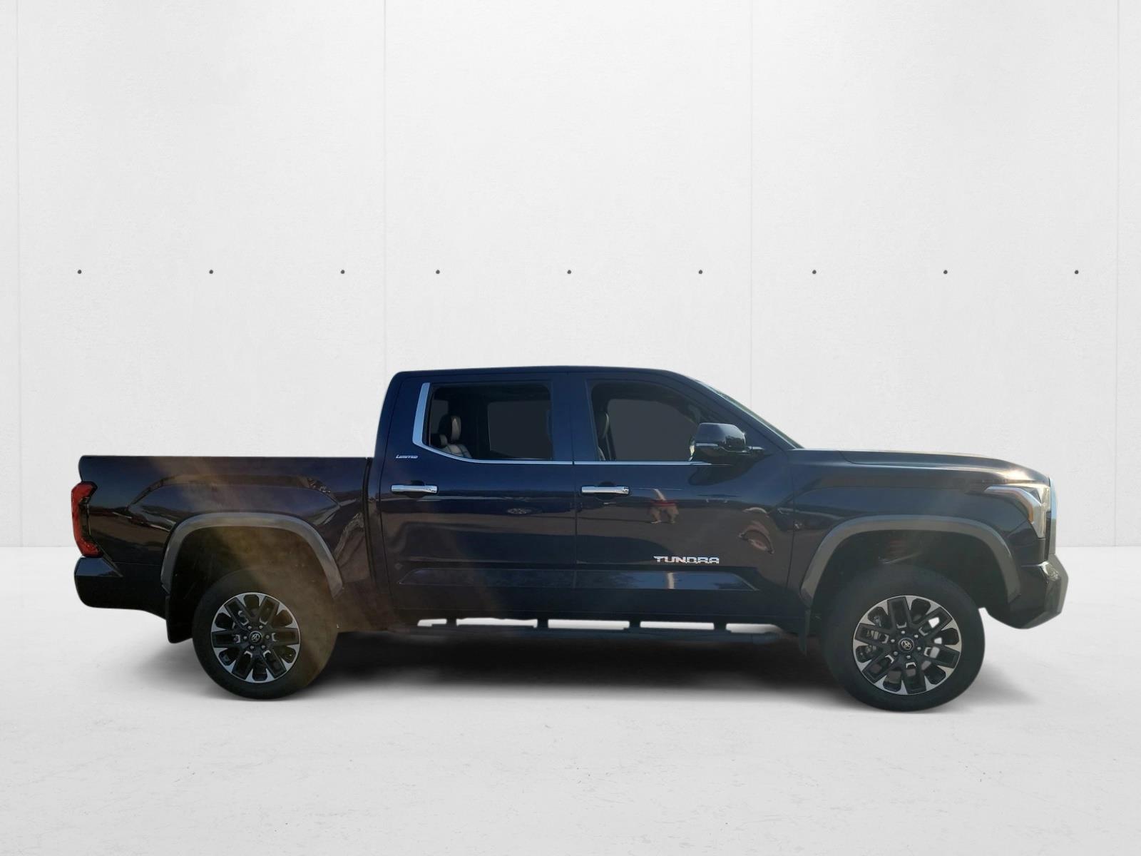 2025 Toyota Tundra Limited photo 4