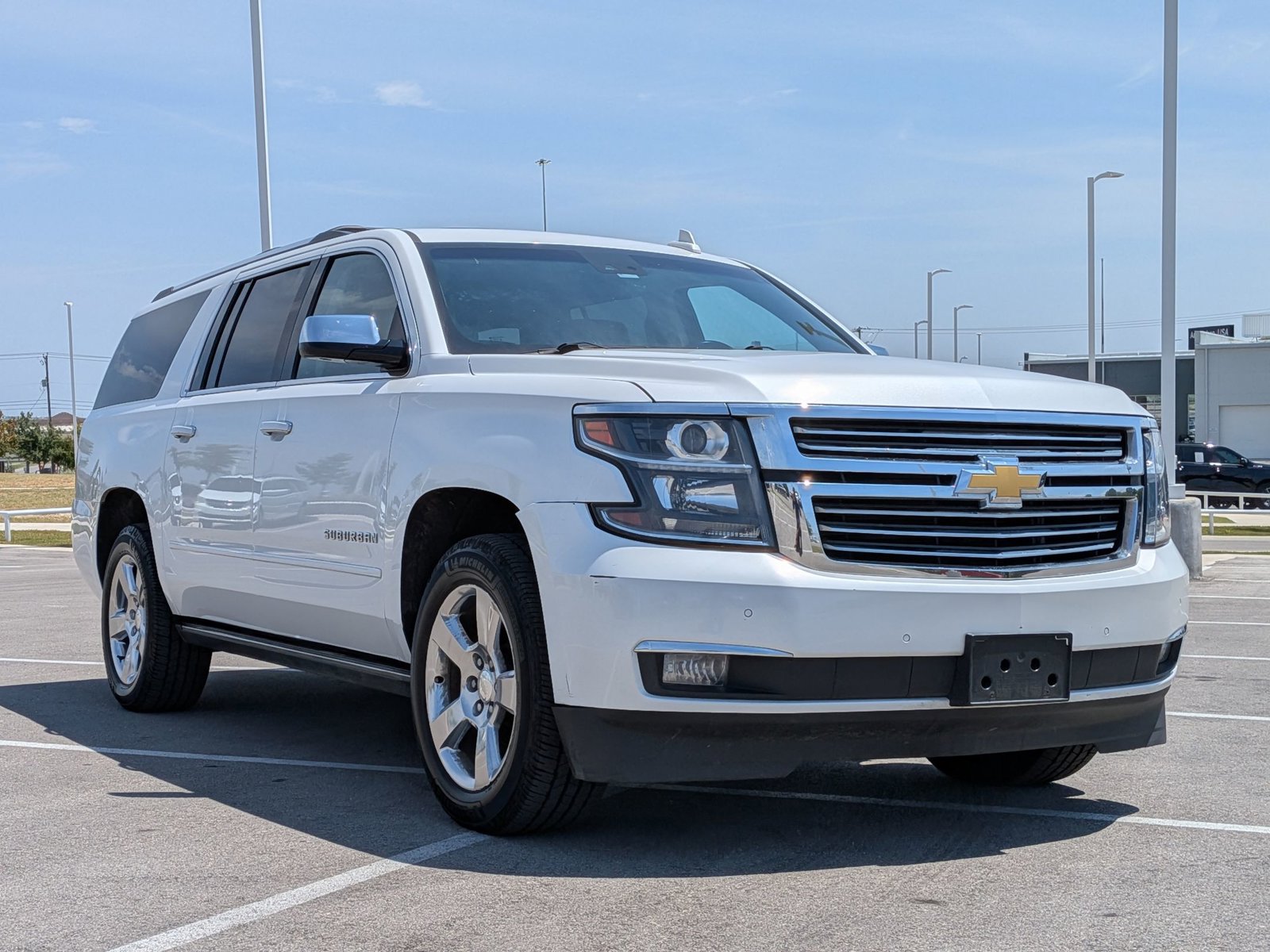 2017 Chevrolet Suburban 1500 Premier photo 3