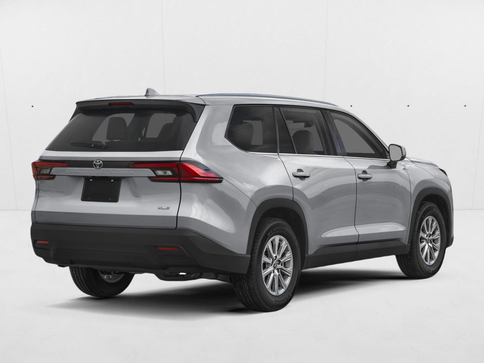2026 Toyota Grand Highlander XLE photo 2