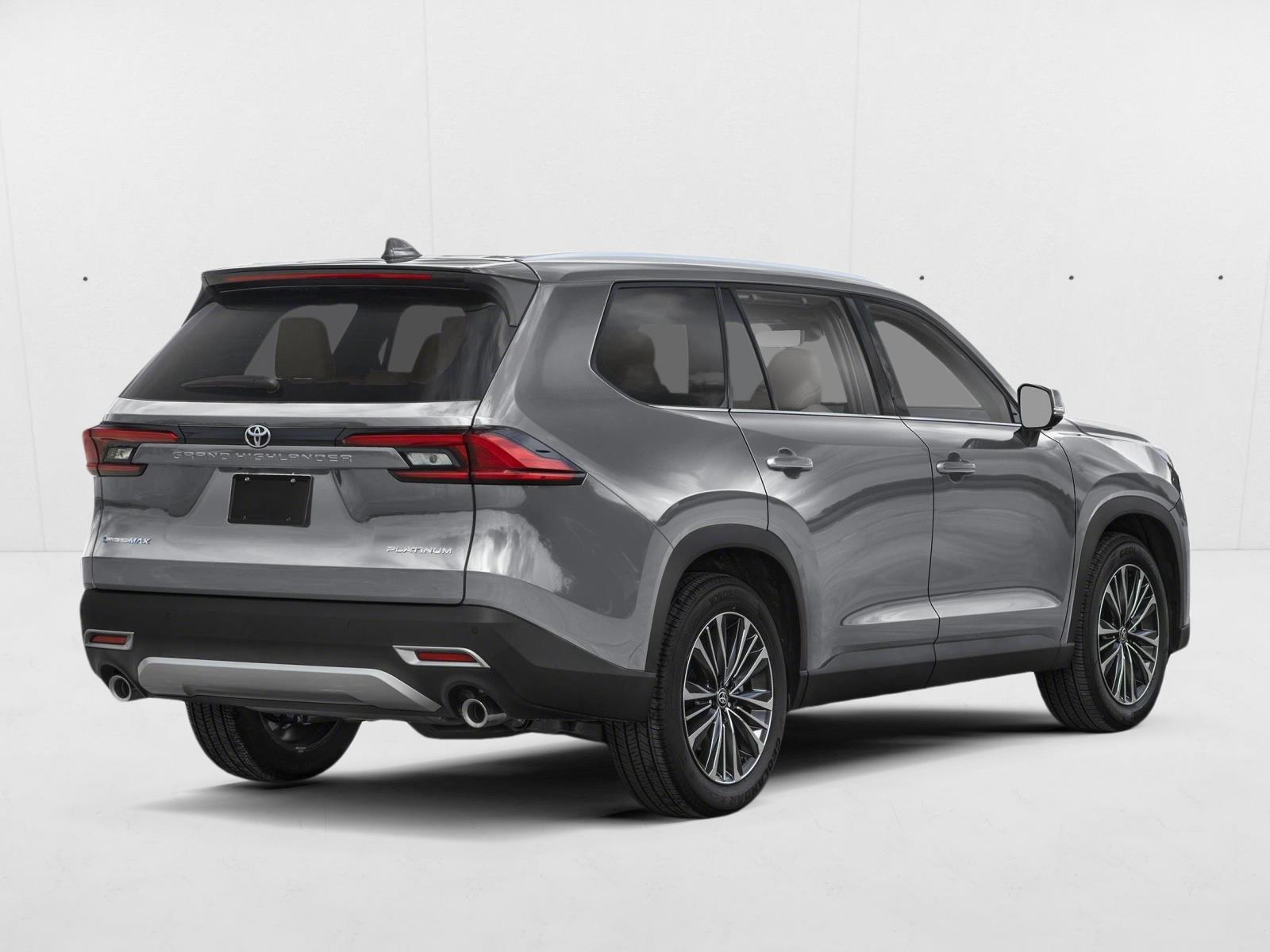 2026 Toyota Highlander Platinum Hybrid photo 2