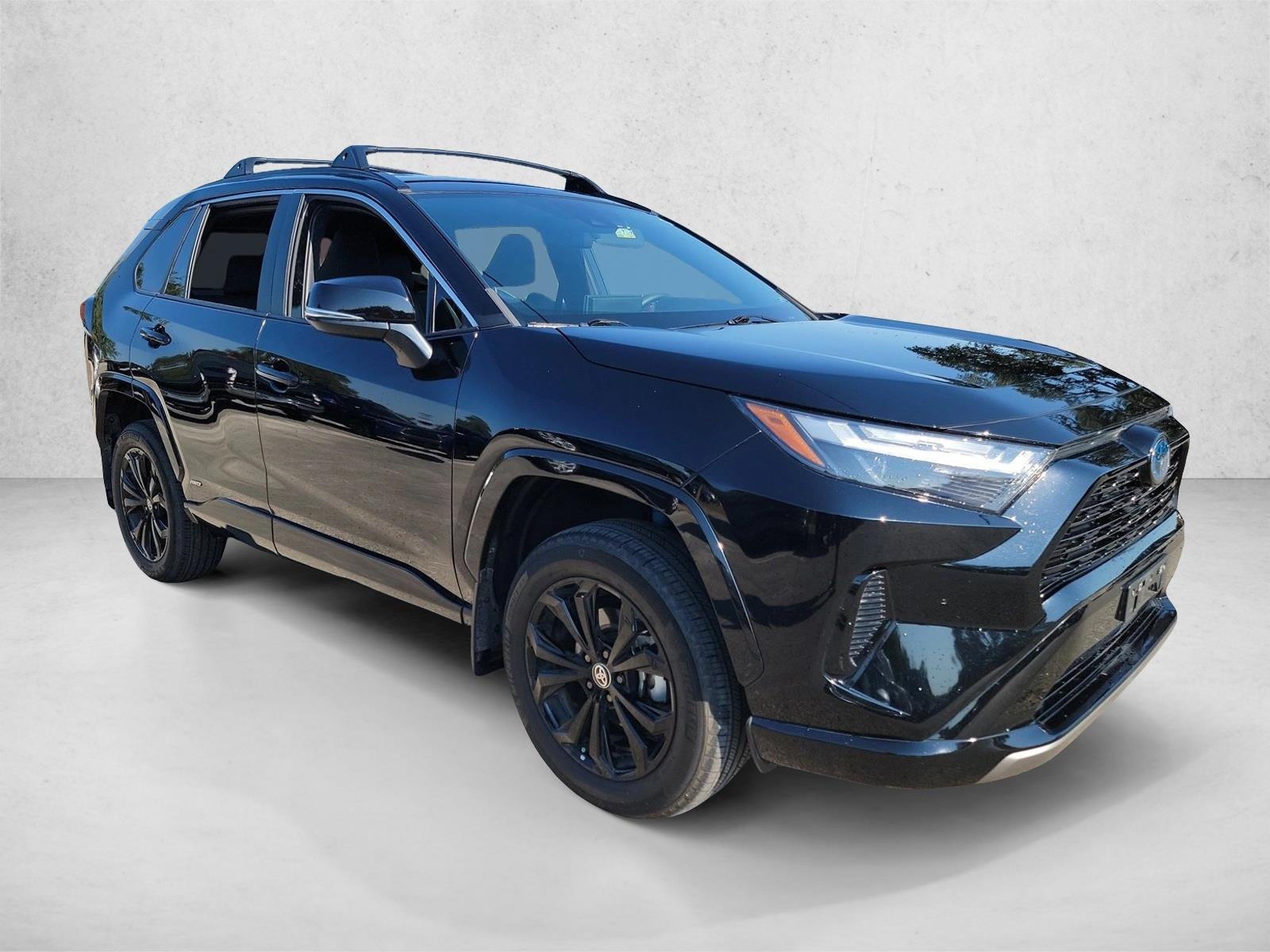 2023 Toyota RAV4 Hybrid SE photo 3