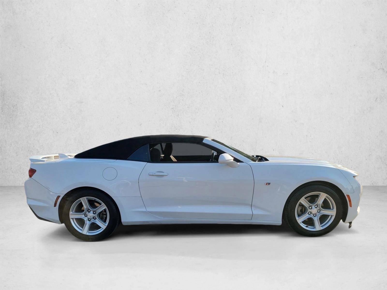 2019 Chevrolet Camaro 1LT photo 4