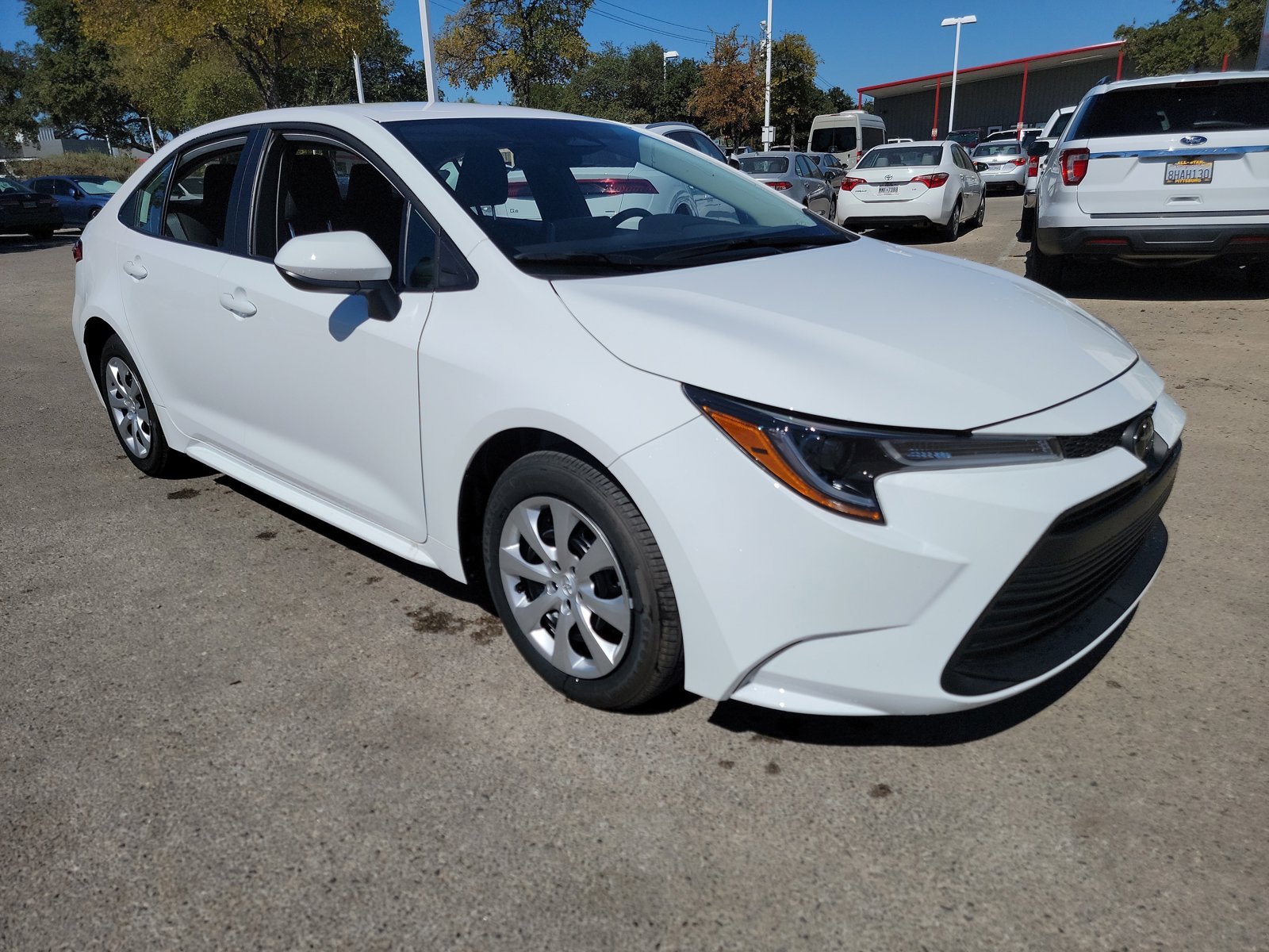 2025 Toyota Corolla LE photo 3