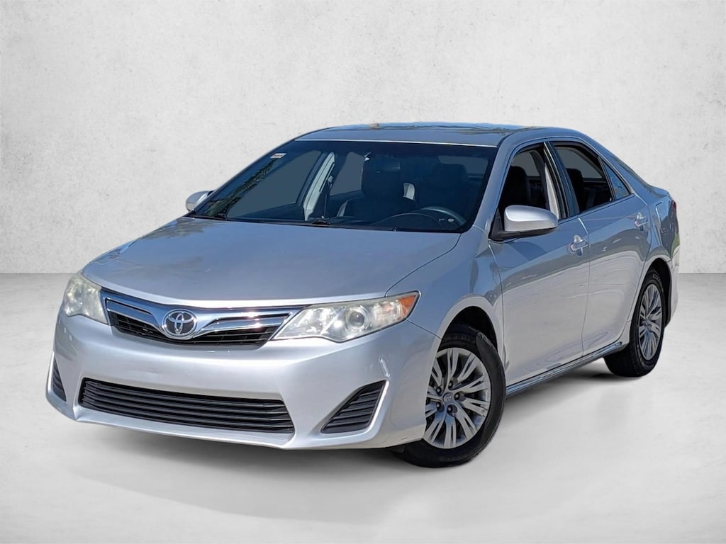 Used 2014 Toyota Camry LE Sedan