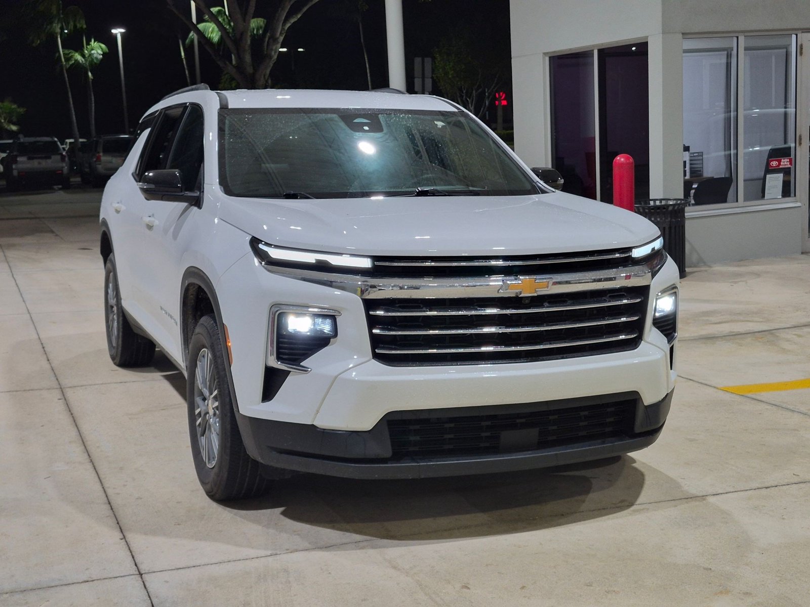 Used 2024 Chevrolet Traverse LT SUV