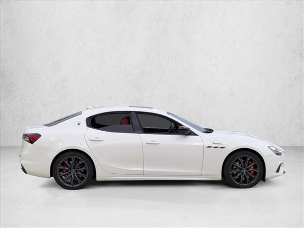 Used 2022 Maserati Ghibli Modena Sedan